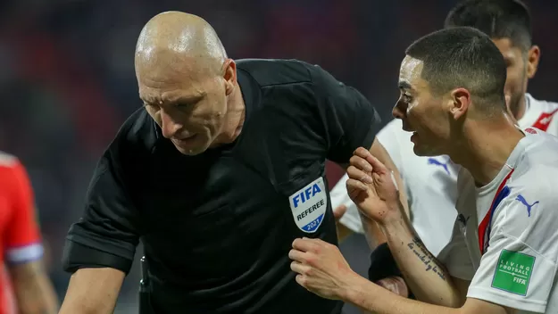 El presidente de la Conmebol defendió los arbitrajes en las Eliminatorias