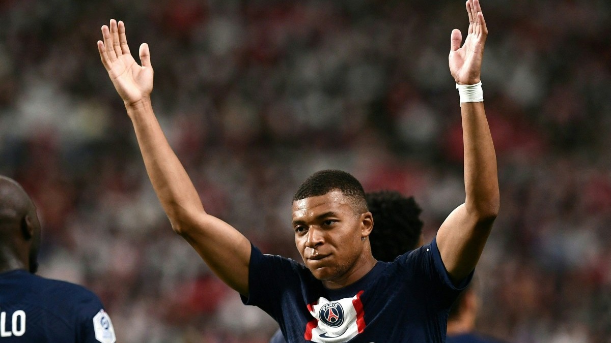 Video: Best Moments from Kylian Mbappe vs. Urawa Red Diamonds