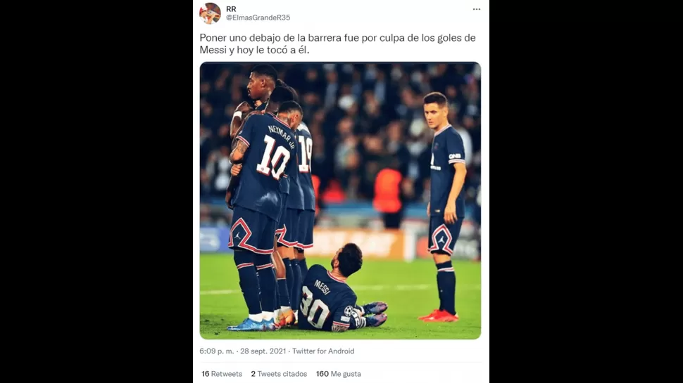 Messi protagonizó memes tras acostarse en la barrera.