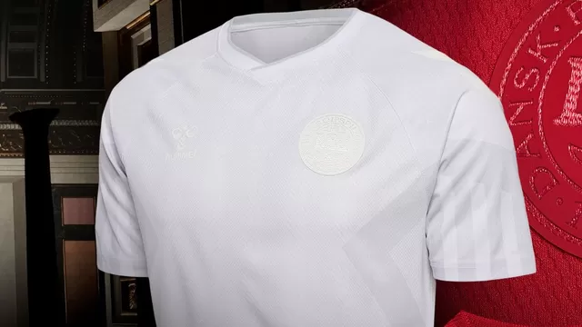 Hummel presentó las camisetas de Dinamarca para la Copa del Mundo. | Fotos: @hummelsport