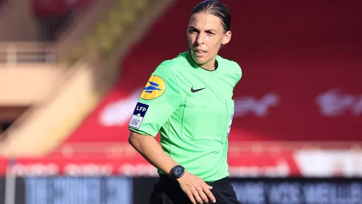 Qatar 2022: Stéphanie Frappart será la primera mujer en arbitrar en un Mundial masculino