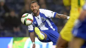 Quaresma y un maravilloso tanto a tres dedos en goleada del Porto