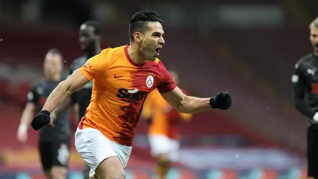 Radamel Falcao marcó doblete en su regreso a la titularidad con Galatasaray