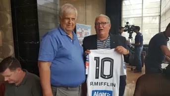 Ramón Mifflin recibió homenaje de Santos previo al duelo ante Cristal