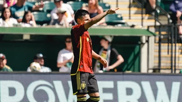 Raúl Ruidíaz marcó un golazo con el Seattle Sounders. | Video: América Deportes.