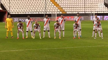 Triunfazo del Rayo Vallecano con Luis Advíncula. | Foto: Twitter Triunfazo del Rayo Vallecano con Luis Advíncula. | Foto: Twitter