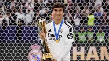 El delantero de 22 años deja España ante la imposibilidad de jugar en el equipo de José Mourinho y ficha por un equipo que buscará regresar a Europa. | Foto: Real Madrid El delantero de 22 años deja España ante la imposibilidad de jugar en el equipo de José Mourinho y ficha por un equipo que buscará regresar a Europa. | Foto: Real Madrid