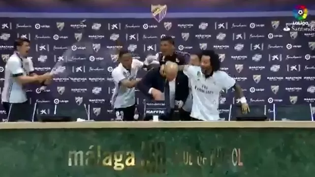 Real Madrid: bañan a Zidane con champaña en rueda de prensa