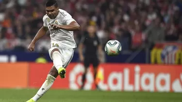 Casemiro tuvo que dejar el derbi madridista al conocer el robo | Foto: AFP. Casemiro tuvo que dejar el derbi madridista al conocer el robo | Foto: AFP.
