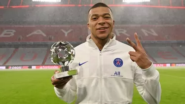 Mbappé semanas atrás declaró que no dejaría PSG hasta el final de temporada. | Foto: PSG