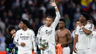 Kylian Mbappé brilló con tres goles para el triunfo del Real Madrid por 3-1 sobre el Manchester City. | Foto: AFP