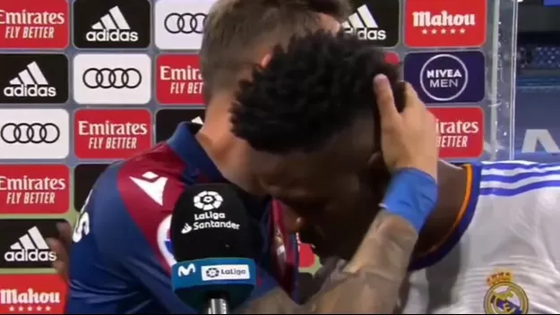 Real Madrid: Vinicius consoló al capitán del Levante tras su descenso