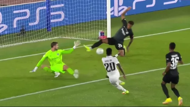 Real Madrid vs. Eintracht Frankfurt: Tuta evitó gol de Vinicius con espectacular salvada