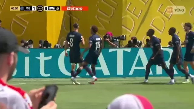 El PSG demuestra su podría en ataque y las falencias defensivas del Madrid para ponerse rápidamente 2-0. | América