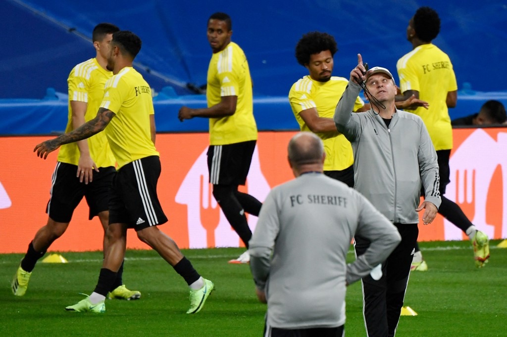 El Sheriff Tiraspol de Gustavo Dulanto reconoció el Santiago Bernabéu | Foto: AFP.