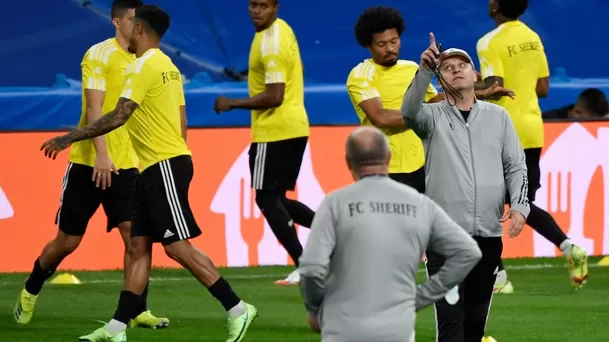 El Sheriff Tiraspol de Gustavo Dulanto reconoció el Santiago Bernabéu | Foto: AFP. El Sheriff Tiraspol de Gustavo Dulanto reconoció el Santiago Bernabéu | Foto: AFP.