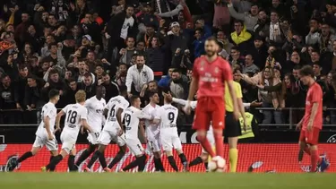 Valencia venció 2-1 al Real Madrid en partido por la Liga española Valencia venció 2-1 al Real Madrid en partido por la Liga española