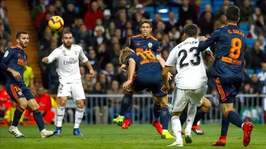 Con este autogol, Real Madrid se puso arriba en el marcador. | Foto: AFP Con este autogol, Real Madrid se puso arriba en el marcador. | Foto: AFP