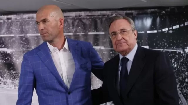 Zidane junto a Florentino P&amp;eacute;rez en la presentaci&amp;oacute;n del franc&amp;eacute;s.