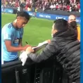 Renato Tapia emocionó hasta las lágrimas a hincha peruano que le regaló su camiseta