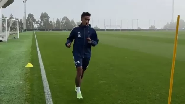 Renato Tapia sigue entrenando de manera diferenciada en Celta de Vigo