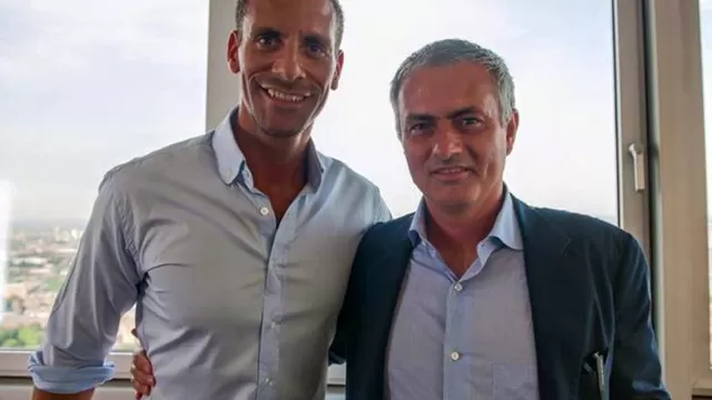 Rio Ferdinand le dio la bienvenida a Mourinho en el Manchester United