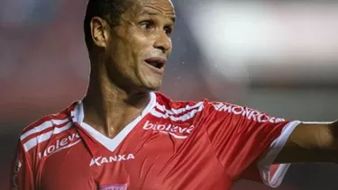 Rivaldo vuelve del retiro para ayudar al club brasileño que preside