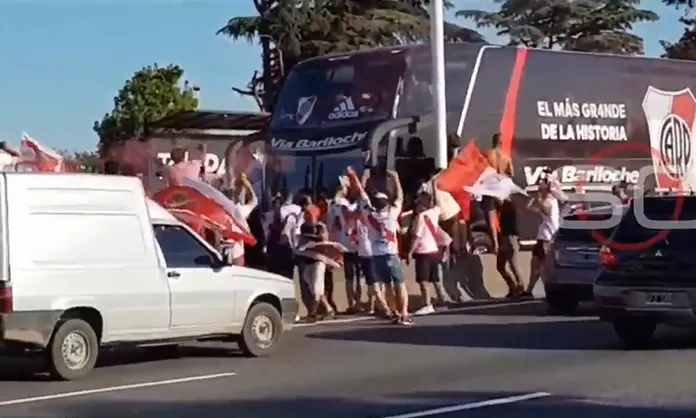 River Plate Así Fue La Caravana Del Campeón De La Libertadores En Argentina América Deportes 2049