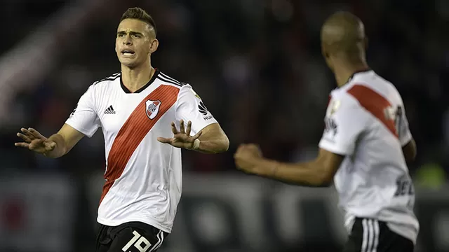 Rafael Santos Borre marc&amp;oacute; el tercer gol de River Plate. | Foto: AFP