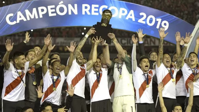 River Plate campeón de la Recopa Sudamericana al golear 3-0 al Atlético Paranaense