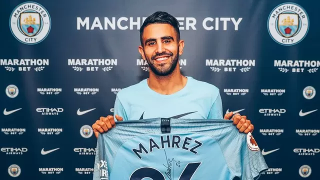 Riyad Mahrez firmó por cinco años con el Manchester City