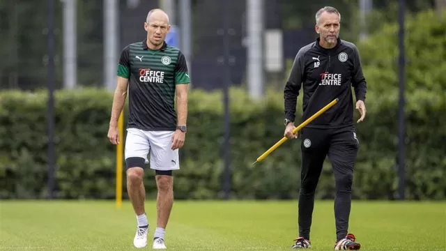 Robben se pierde el primer entrenamiento del Groningen por consejo médico