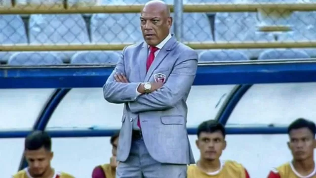Mosquera dirige en el fútbol boliviano desde el 2017. | Video. Twitter