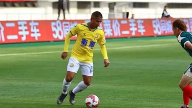 Roberto Siucho juega en el Shanghai Shenxin | Foto: Getty Images.