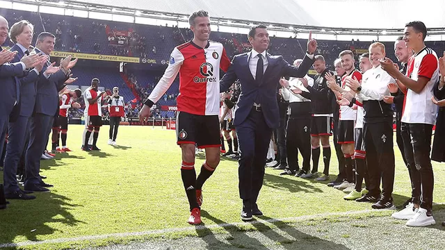 Robin van Persie: el homenaje que recibió del Feyenoord y el ADO en su último partido