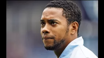 Robinho agradece a Dios por no haber sido convocado al Mundial 2014