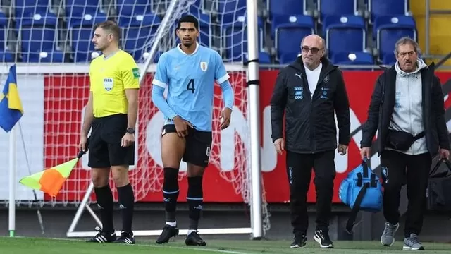 Araújo se lesionó a los 20 segundos del amistoso ante Irán. | Video: Fox Sports