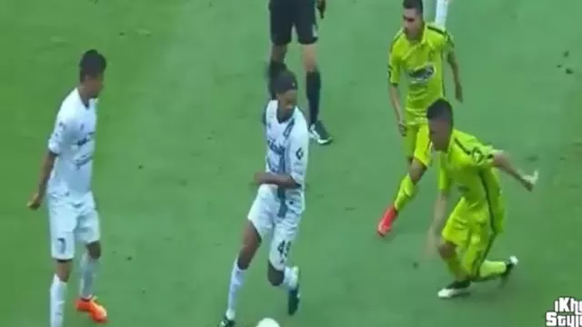 Ronaldinho dejó en ridículo a rival con maravillosa huacha