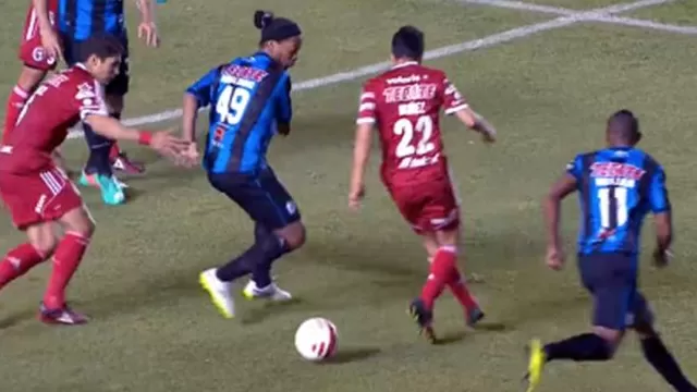 Ronaldinho y la fabulosa 'huacha' que regaló con el Querétaro