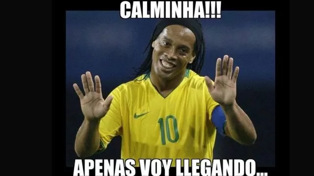 Ronaldinho y los memes por el penal que mandó a las nubes con el Querétaro-foto-6