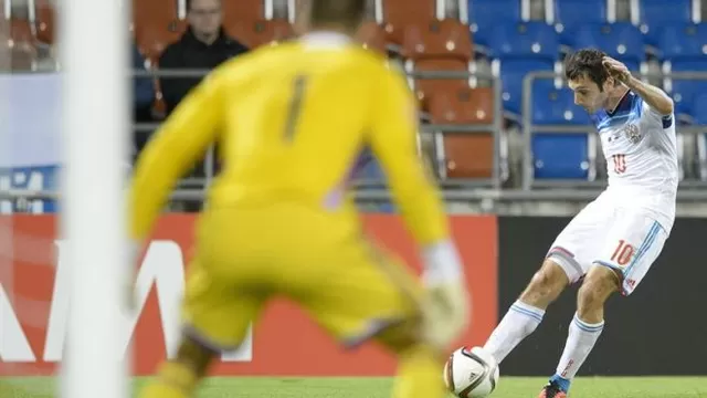 Rusia: a Dzagoev le dijeron que no pateaba tiros libres y respondió así