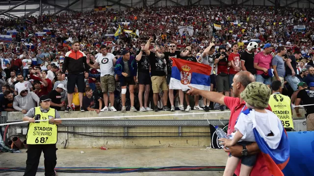 Rusia será excluida de la Euro si hinchas repiten incidentes en estadios