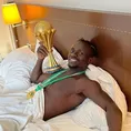 Sadio Mané durmió con la Copa Africana de Naciones tras conquistarla