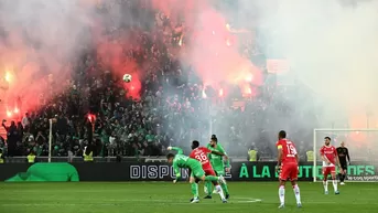 Saint-Étienne con Miguel Trauco cayó 4-1 ante Mónaco en partido accidentado