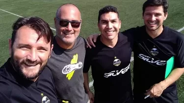 Salvador Cabañas regresó a México como auxiliar técnico en club de Ascenso | Foto: Twitter @tinta_chus. 