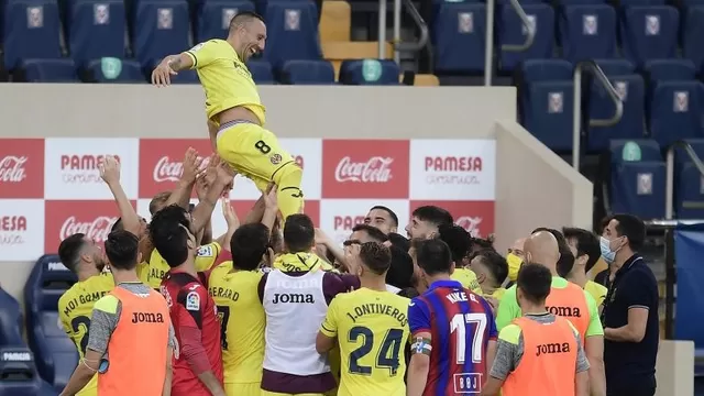  Santi Cazorla, futbolista español de 35 años. | Foto: AFP/Video: @AlsaddSC