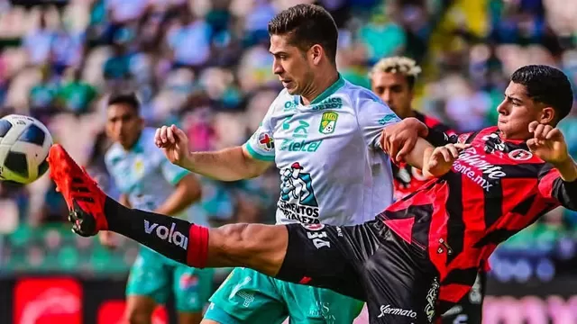 El delantero mexicano-peruano fue por primera vez titular en el León.  | Video: FOX Sports.