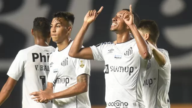Santos aplastó 5-0 a The Strongest y respira de nuevo en la Libertadores