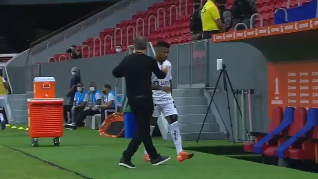 Marinho se enojó con su entrenador. | Video: Espn