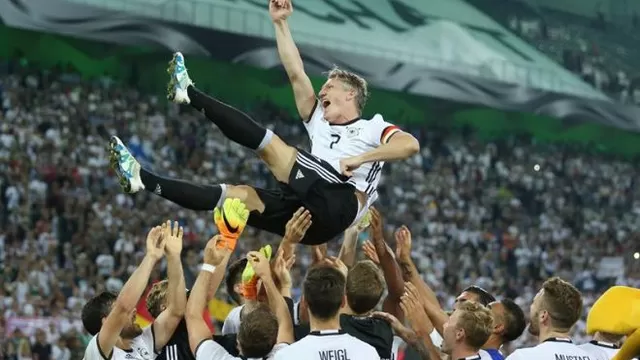 Schweinsteiger: el adiós entre lágrimas y gritos de &quot;Dios del fútbol&quot;
